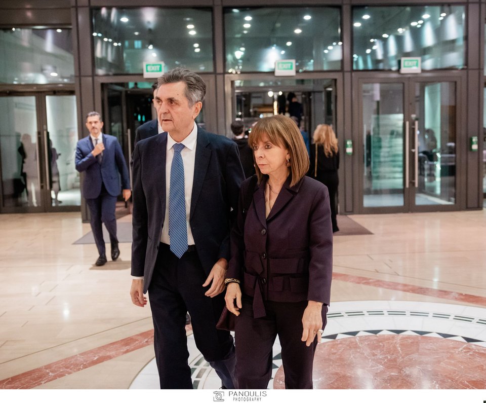 ΠΑΥΛΟΣ ΚΟΤΣΩΝΗΣ, ΚΑΤΕΡΙΝΑ ΣΑΚΕΛΛΑΡΟΠΟΥΛΟΥ