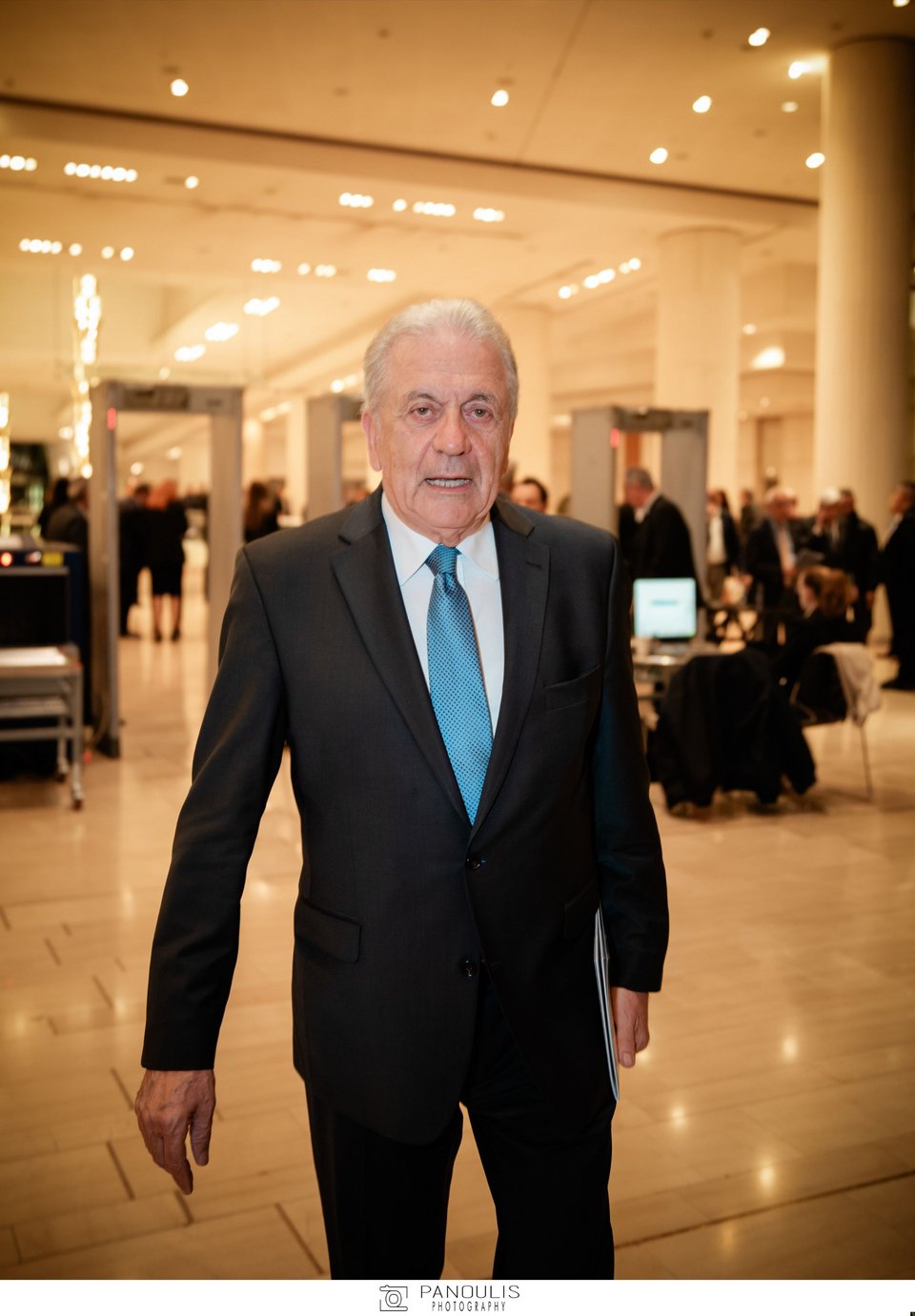 ΔΗΜΗΤΡΗΣ ΑΒΡΑΜΟΠΟΥΛΟΣ