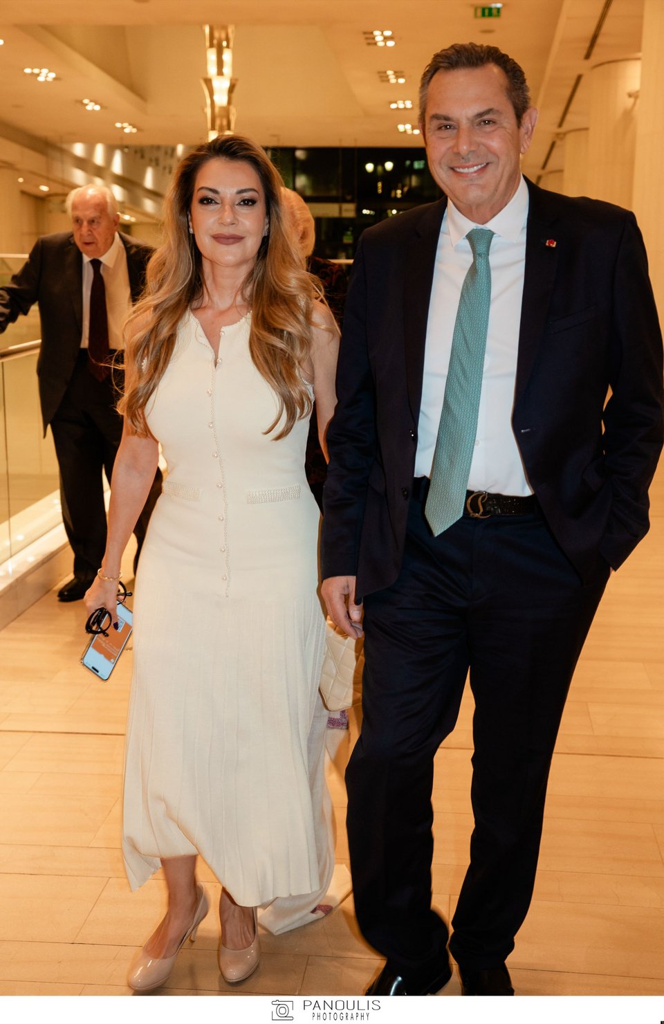 ΕΛΕΝΑ ΤΖΟΥΛΗ, ΠΑΝΟΣ ΚΑΜΜΕΝΟΣ