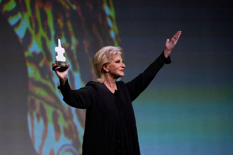 Η θρυλική Ελληνίδα μεσόφωνος Αγνή Μπάλτσα έλαβε το Βραβείο Συνολικής Προσφοράς / (AP Photo/Petros Giannakouris)