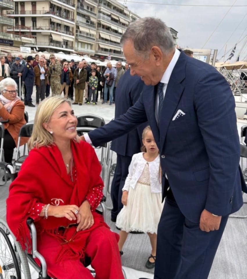  Στα αποκαλυπτήρια του  αγάλματος του Ιάσονα, που τελέστηκαν παρουσία του Άδωνι Γεωργιάδη στο Βόλο