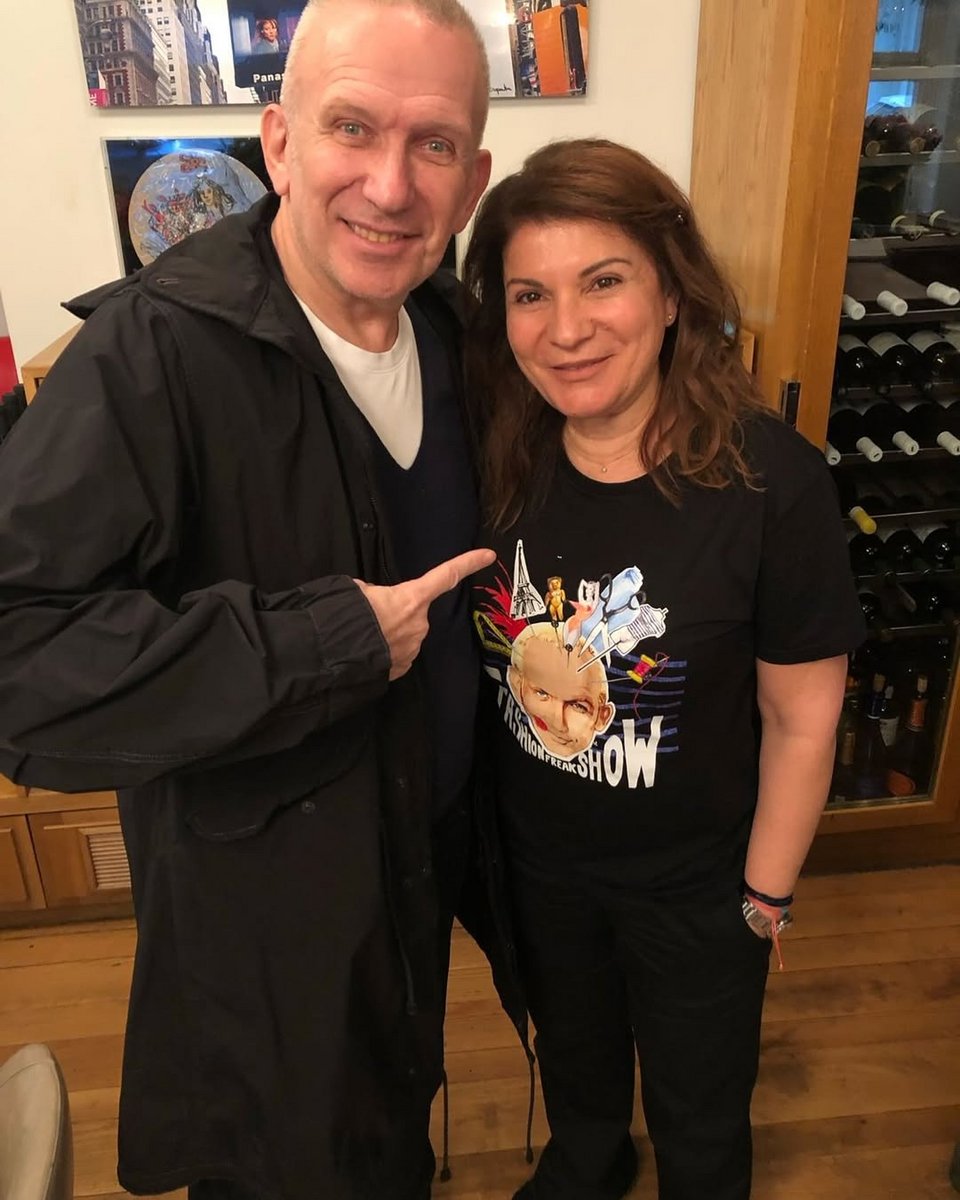 Η Αργυρώ Μπαρμπαρίγου πόζαρε με τον Ζαν Πολ Γκοτιέ