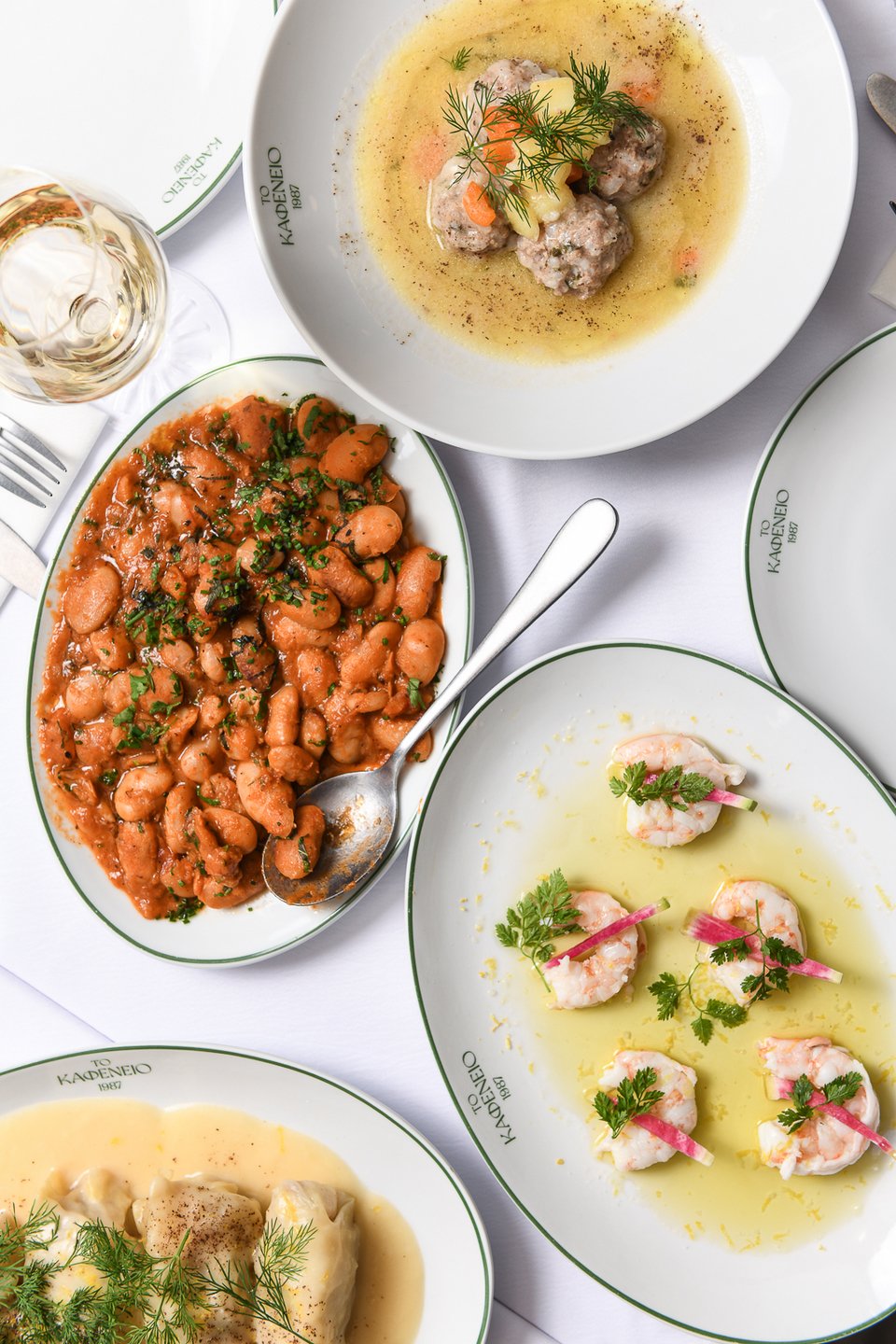 Τα πιάτα που θα βρεις στο Καφενείο