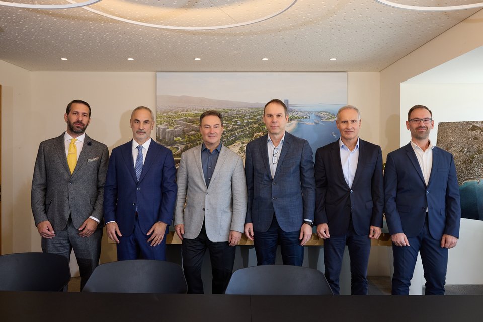 Σ. Παπαγεωργίου, Smart Energy &amp; Telecoms Director, LAMDA Development, Θ. Γαβριηλίδης, Chief Investment Officer, LAMDA Development, O. Αθανασίου, CEO LAMDA Development, Κ. Νεμπής, Πρόεδρος και Διευθύνων Σύμβουλος Ομίλου ΟΤΕ, Γ. Κωνσταντινίδης – Chief Strategy, Transformation &amp; Wholesale Officer Ομίλου ΟΤΕ, Δ. Τσατσάνης, Strategy &amp; Business Transformation Principal Ομίλου ΟΤΕ