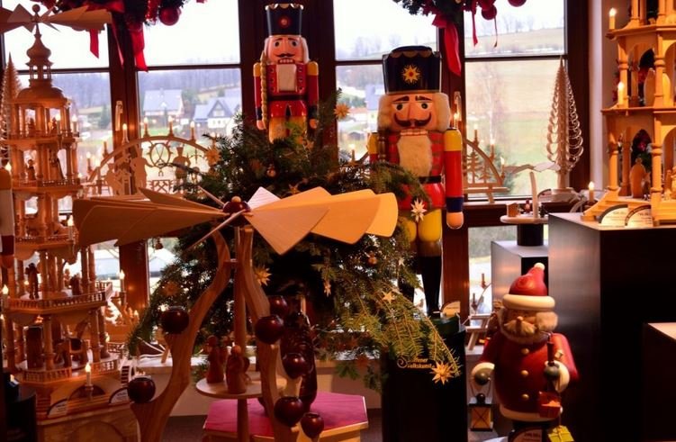 Είναι ένα χωριό όπου τα Χριστούγεννα δεν είναι εποχή· είναι ταυτότητα / ΑLAMY