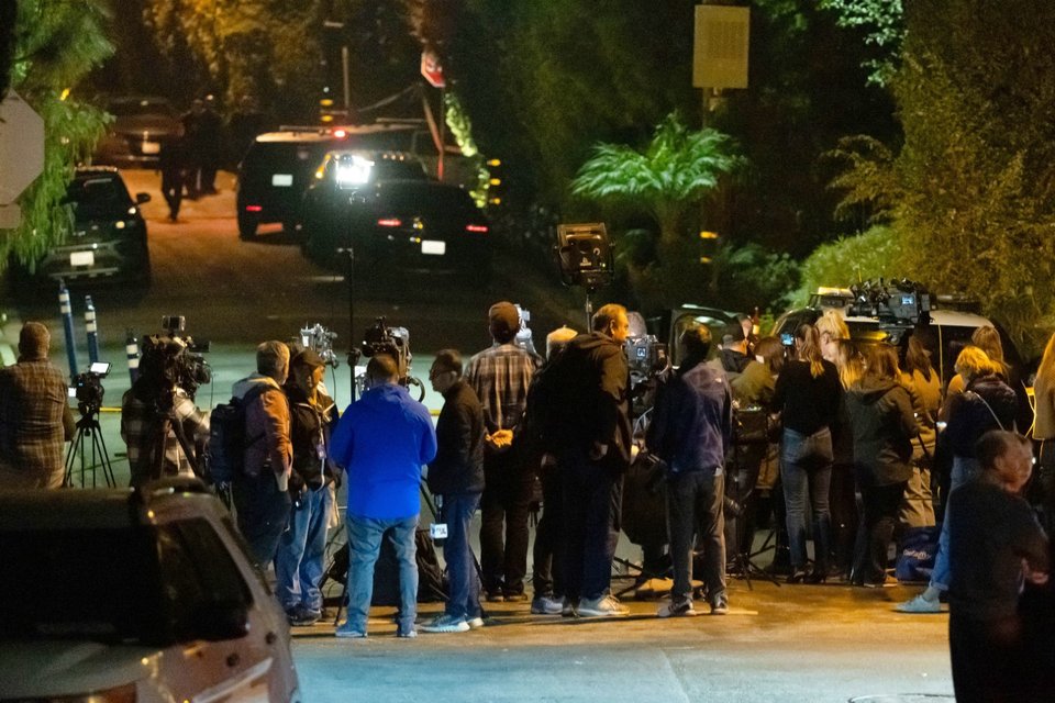 Έξω από το σπίτι των Ράινερ