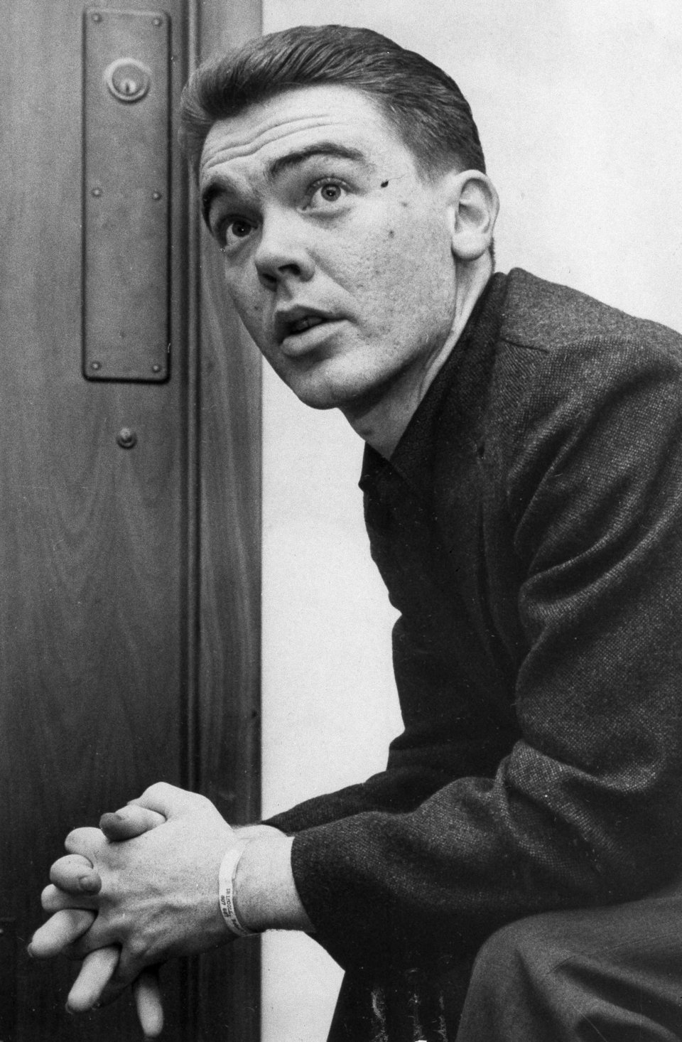 Ο Μπόμπι Ντρίσκολ, σε ηλικία 24 ετών, σε δικαστήριο του Λος Άντζελες στις 18 Οκτωβρίου 1961, προκειμένου να παραπεμφθεί σε κέντρο απεξάρτησης από ναρκωτικά 