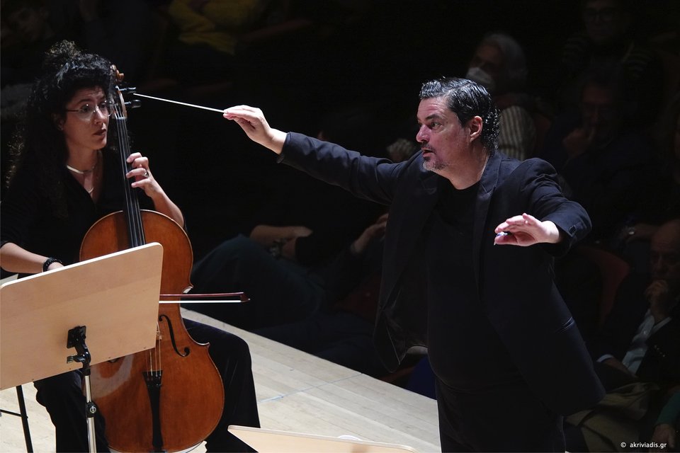 Καμεράτα Ορχήστρα των Φίλων της Μουσικής υπό τον Γιώργο Πέτρου