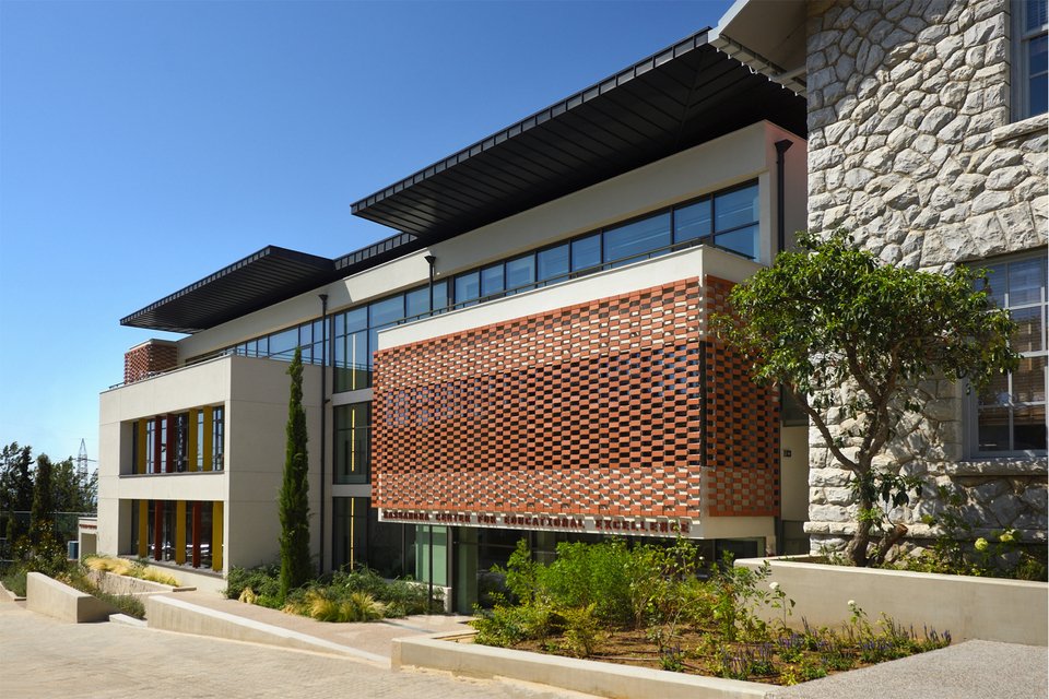 Kassandra Center for Educational Excellence / IB – Anatolia College από το γραφείο Deda &amp; Architects.