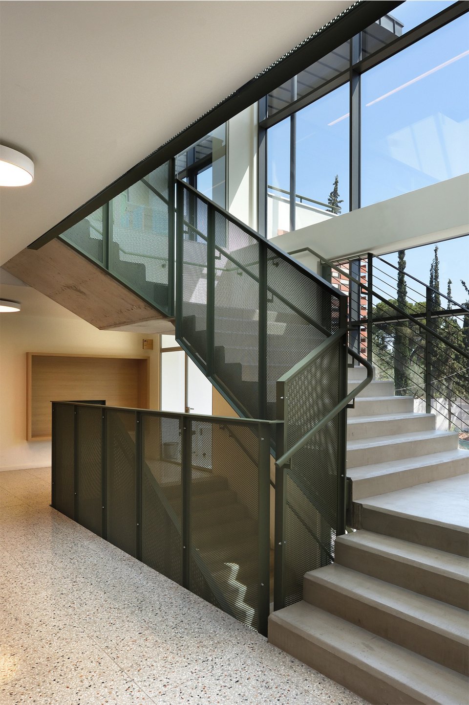 Kassandra Center for Educational Excellence / IB – Anatolia College από το γραφείο Deda &amp; Architects.