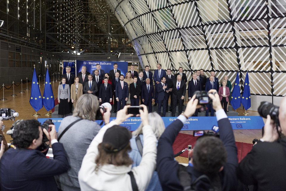 Η οικογενειακή φωτογραφία των ηγετών στη Σύνοδο Κορυφής στις Βρυξέλλες