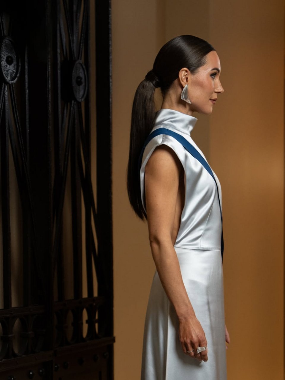 Η Σάνα Μαρίν ποζάρει στον φακό