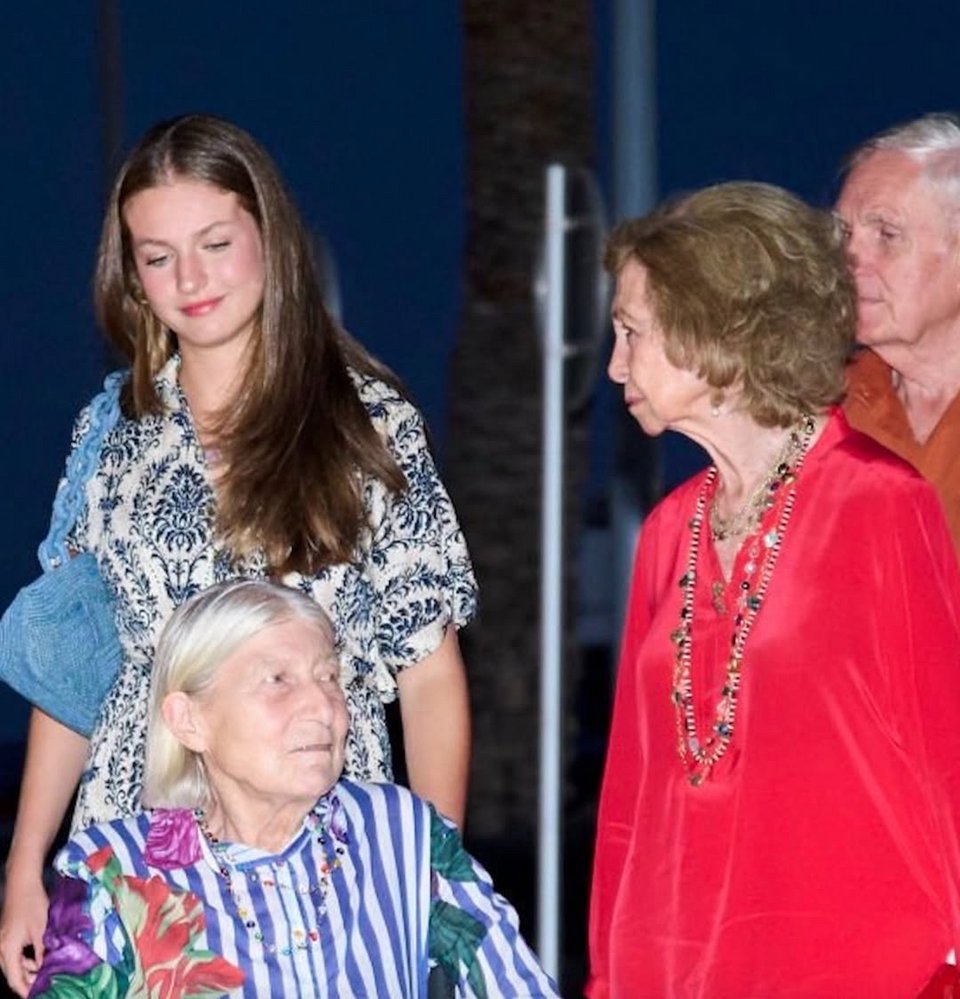 Με την καρδιακή της φίλη, Σοφία και την πριγκίπισσα Λεονόρ