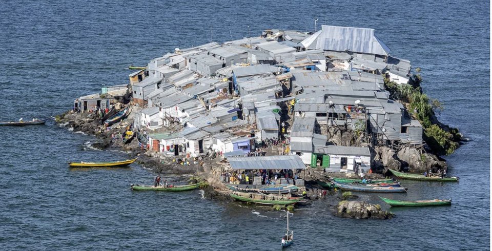 Το νησάκι Μιγκίνγκο, που ανήκει διοικητικά στην Κένυα, έχει μέγεθος μικρότερο από το μισό ενός κανονικού ποδοσφαιρικού γηπέδου, κι όμως φιλοξενεί μια κοινότητα που ζει, εργάζεται και επιβιώνει / SHUTTERSTOCK