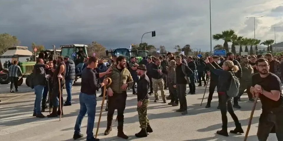 Στην πίστα του αεροδρομίου του Ηρακλείου εισέβαλαν οι αγρότες / Φωτογραφία: cretalive