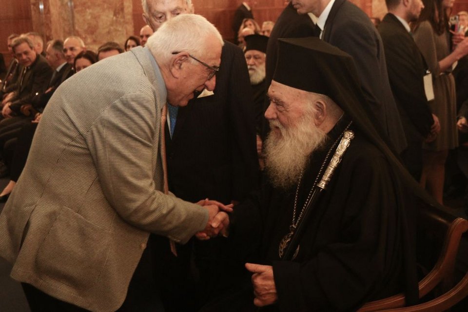 Ο Αρχιεπίσκοπος Ιερώνυμος και ο πρόεδρος της Βουλής, Νικήτας Κακλαμάνης 