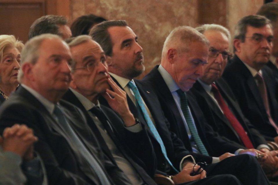 Οι δύο πρώην πρωθυπουργοί της ΝΔ, Κώστας Καραμανλής, Αντώνης Σαμαράς, και ο Νικόλαος Ντε Γκρες