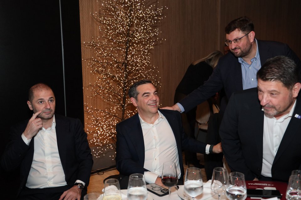 Ο Αλέξης Τσίπρας με τον Νίκο Χαρδαλιά, τον Κώστα Ζαχαριάδη και τον Γιώργο Μελισσανίδη