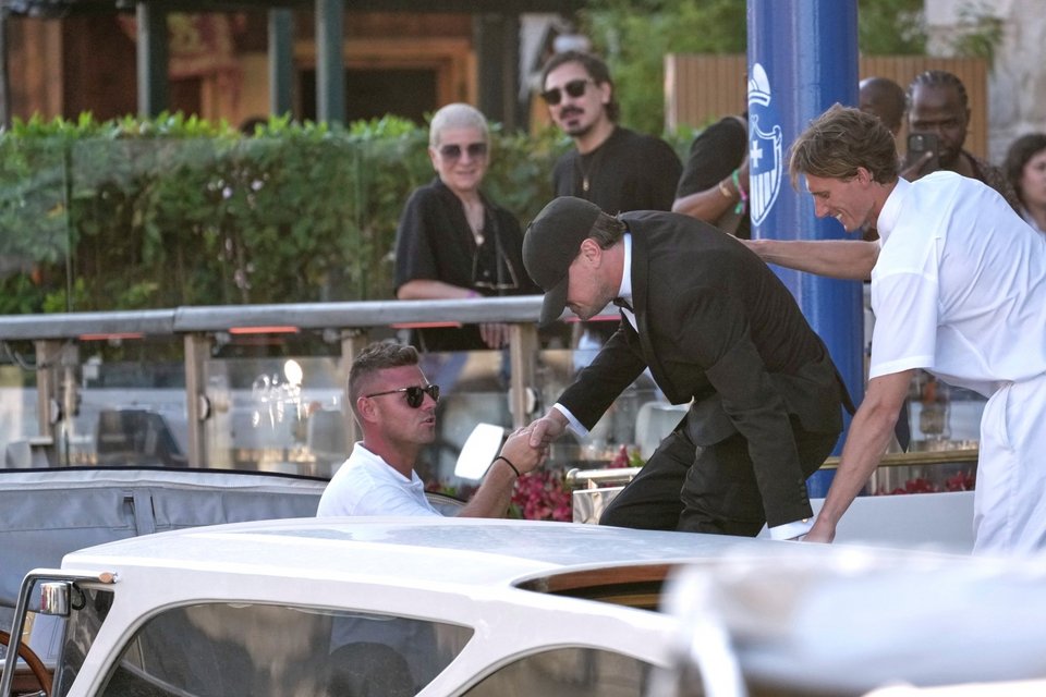 Ο Λεονάρντο Ντι Κάπριο στον γάμο του Τζεφ Μπέζος 