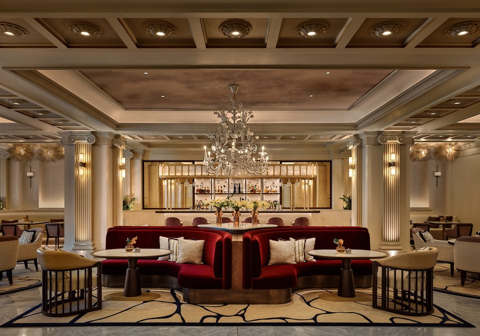 Ο χώρος του «George, The Lobby Bar», στο ξενοδοχείο King George. 