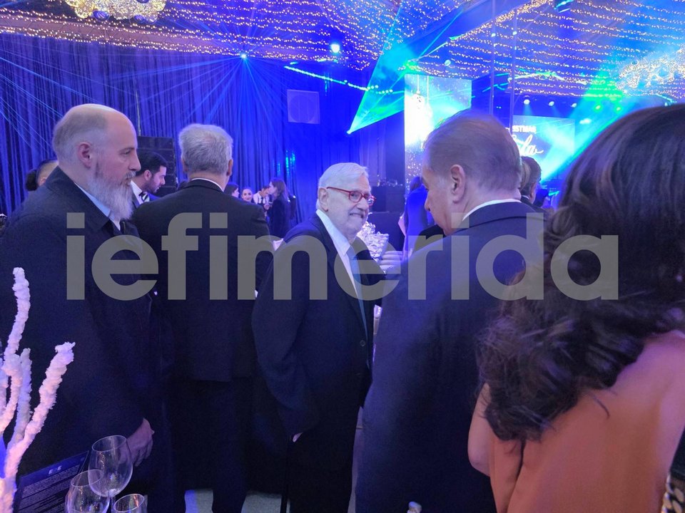 Ο Κώστας Καίσαρης