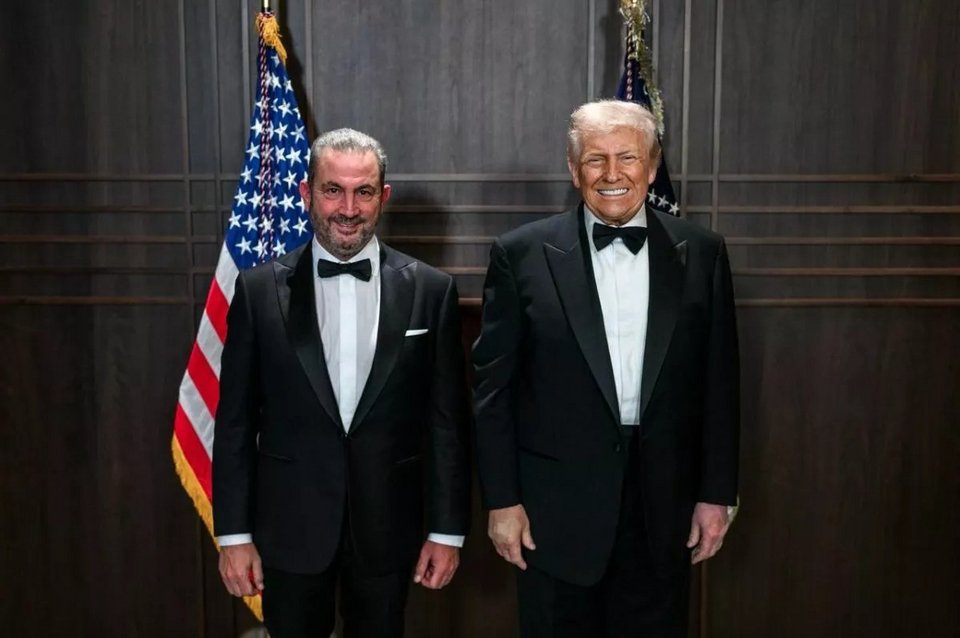 Ο Αλέξανδρος Εξάρχου με τον Ντόναλντ Τραμπ