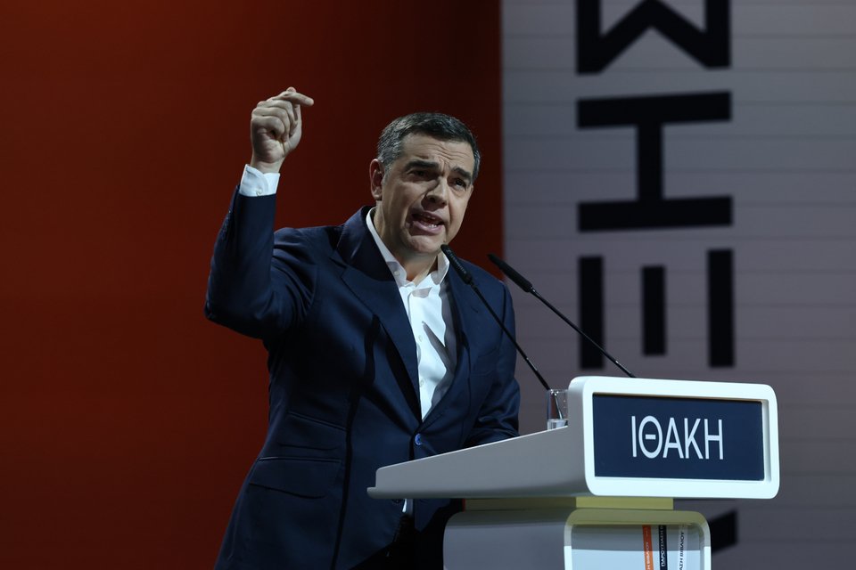 Ο πρώην πρωθυπουργός Αλέξης Τσίπρας στην παρουσίαση του βιβλίου του, «Ιθάκη» / Intime