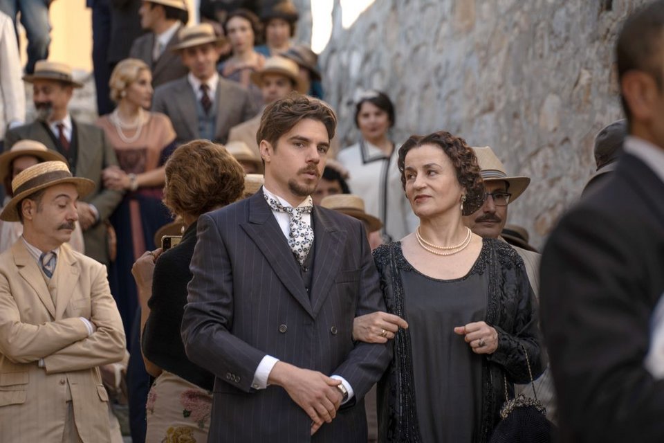 Μεγάλη Χίμαιρα νέα σειρά πρεμιέρα Πρωτοχρονιά