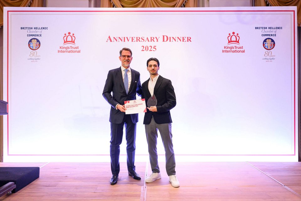 Ο Γιώργος Καραβιώτης είναι ιδρυτής της εταιρείας neatupmedia