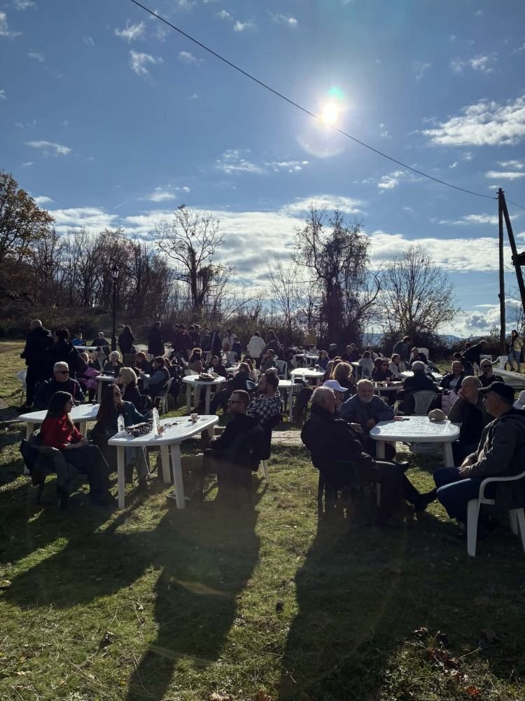 «Περιμένοντας τα Χριστούγεννα στο Κάτω Καρυόφυτο» από τον Πολιτιστικό Σύλλογο Καρυοφυτιανών