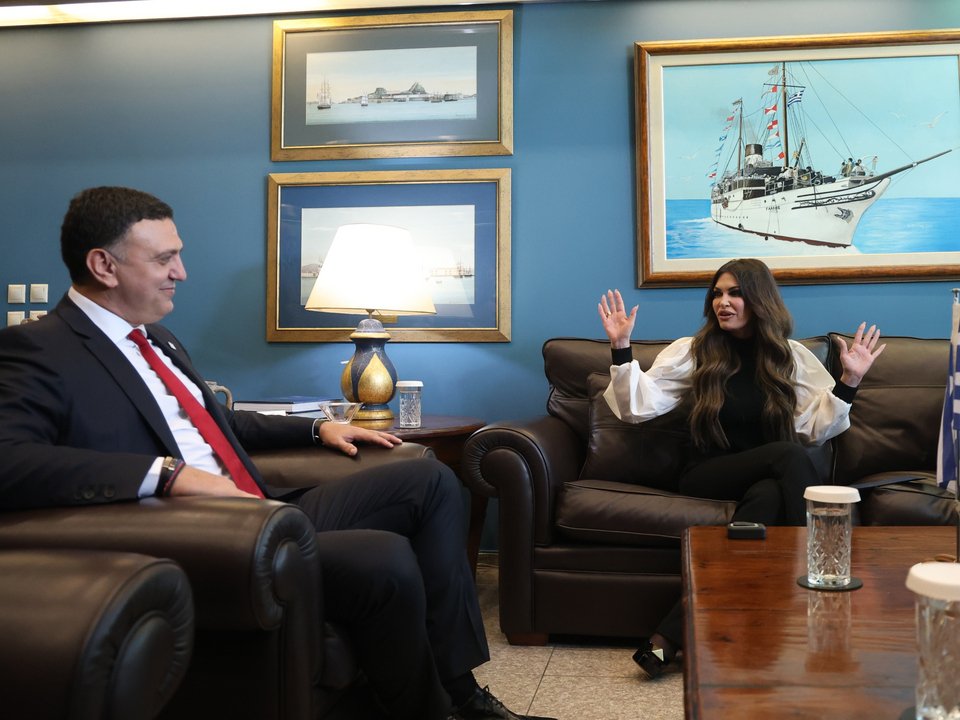 Η Κίμπερλι Γκίλφοϊλ και ο Βασίλης Κικίλιας / Φωτογραφία: INTIME NEWS / ΒΛΑΣΣΟΠΟΥΛΟΥ ΙΣΜΗΝΗ