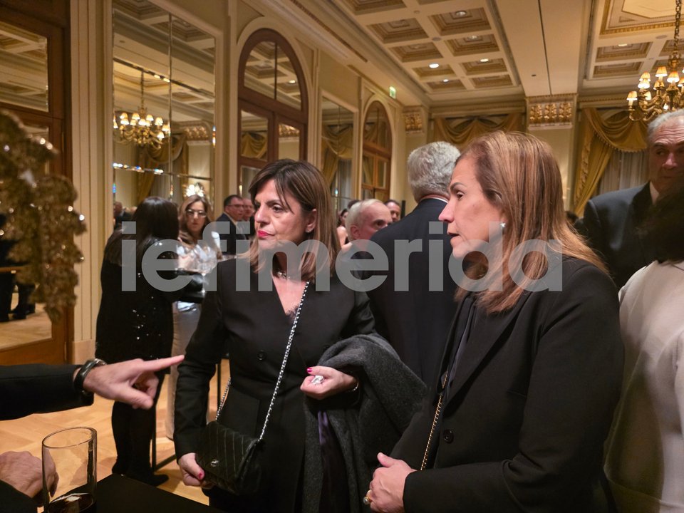 Βασιλεία Καραδήμα, Γωγώ Αθανασοπούλου