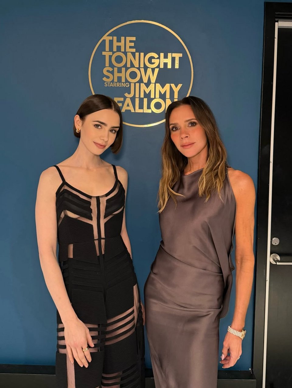 Λίλι Κόλινς και Βικτόρια Μπέκαμ