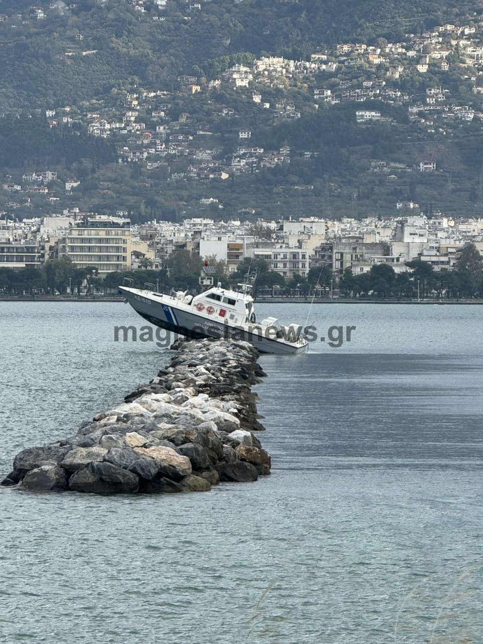 To σκάφος του λιμενικού