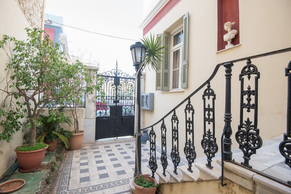 Νεοκλασικό στη Σατωβριάνδου