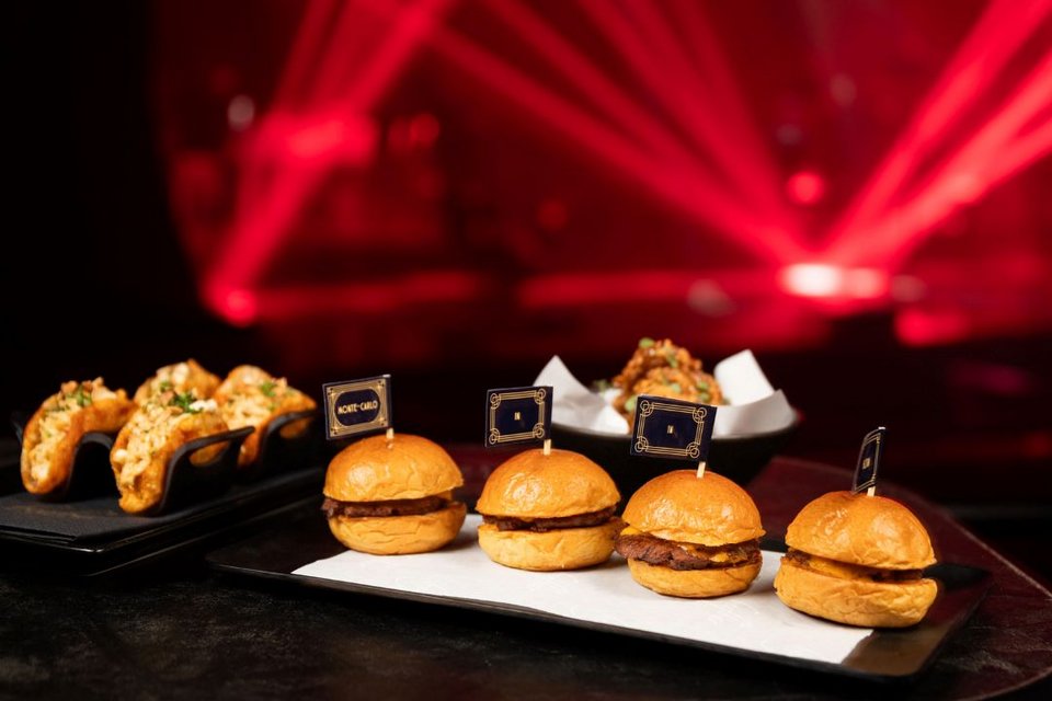 Ρέμος μπουζούκια 