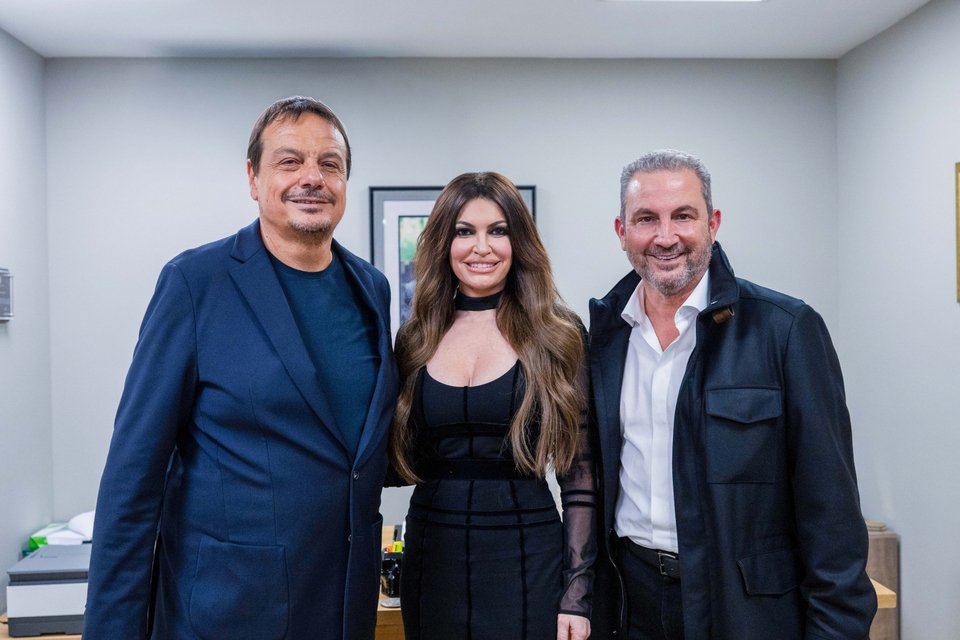 Εργκίν Αταμάν, Κίμπερλι Γκίλφοϊλ, Αλέξανδρος Εξάρχου