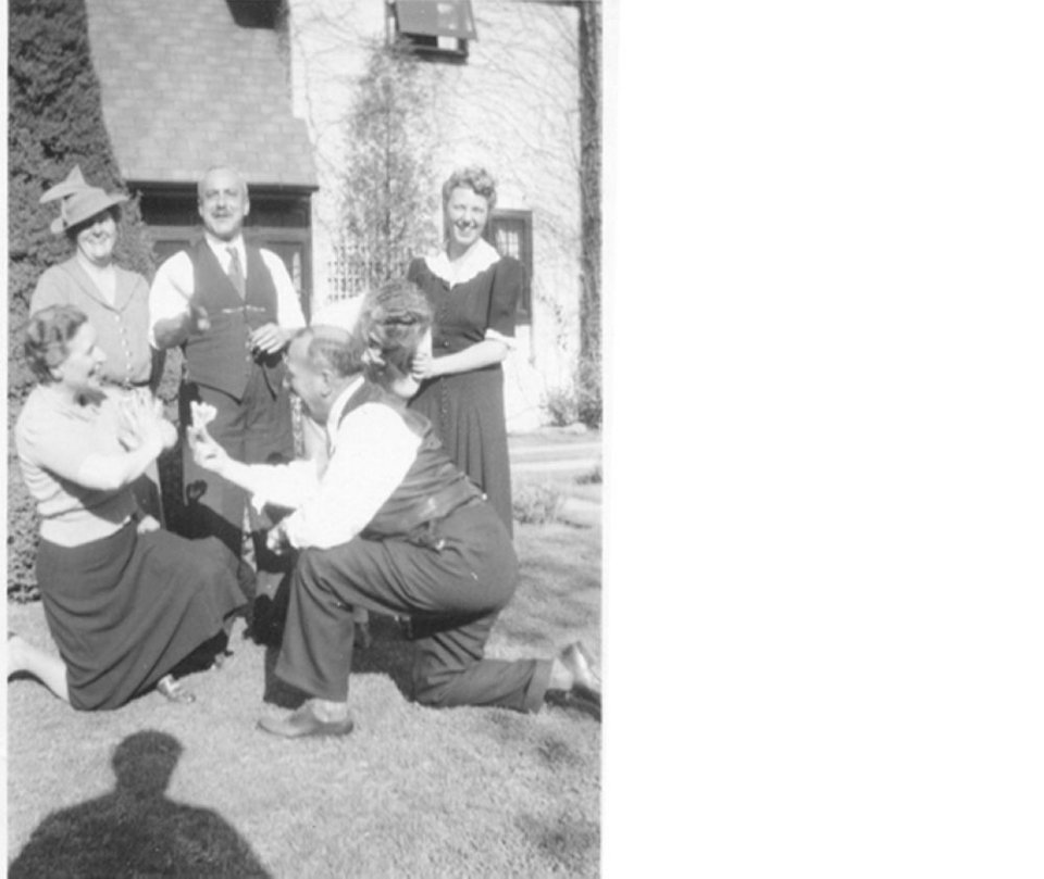 Γιώργος Παπανικολάου, άψογα ντυμένος, άνθρωπος με χιούμορ