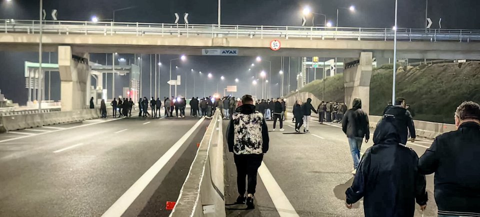 Μπλόκο αγροτών στη νέα εθνική οδό Πατρών - Πύργου / Φωτογραφία EUROKINISSI  