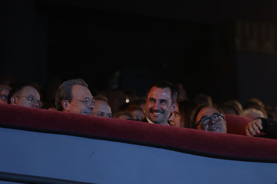 Μαζί τους στον εξώστη και ο Θανάσης Θεοχαρόπουλος