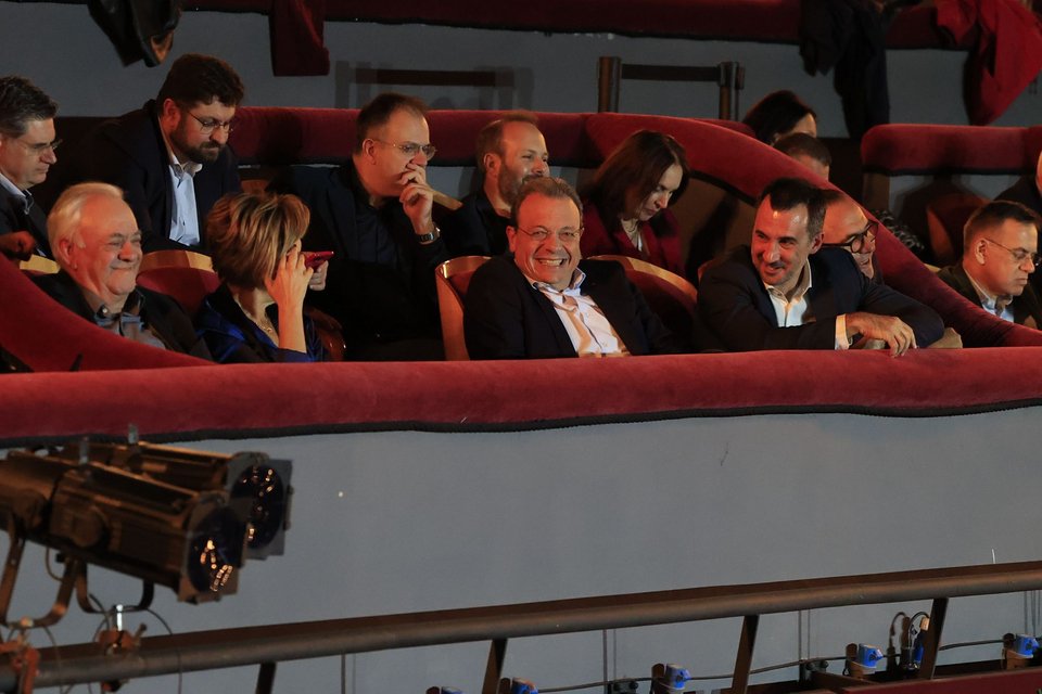 Οι συζητήσεις συνεχίστηκαν και κατά τη διάρκεια της εκδήλωσης