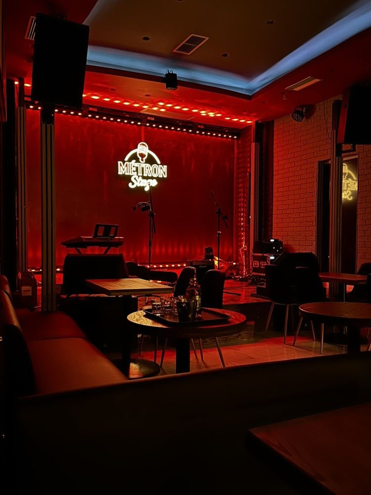 MÉTRON Stage, στη Βουτάδων 42, στο Γκάζι