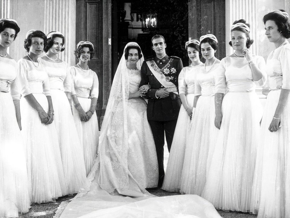 Η Τατιάνα Ράτζιβιλ, δεύτερη από αριστερά, στον γάμο της Σοφίας με τον Χουάν Κάρλος στην Αθήνα