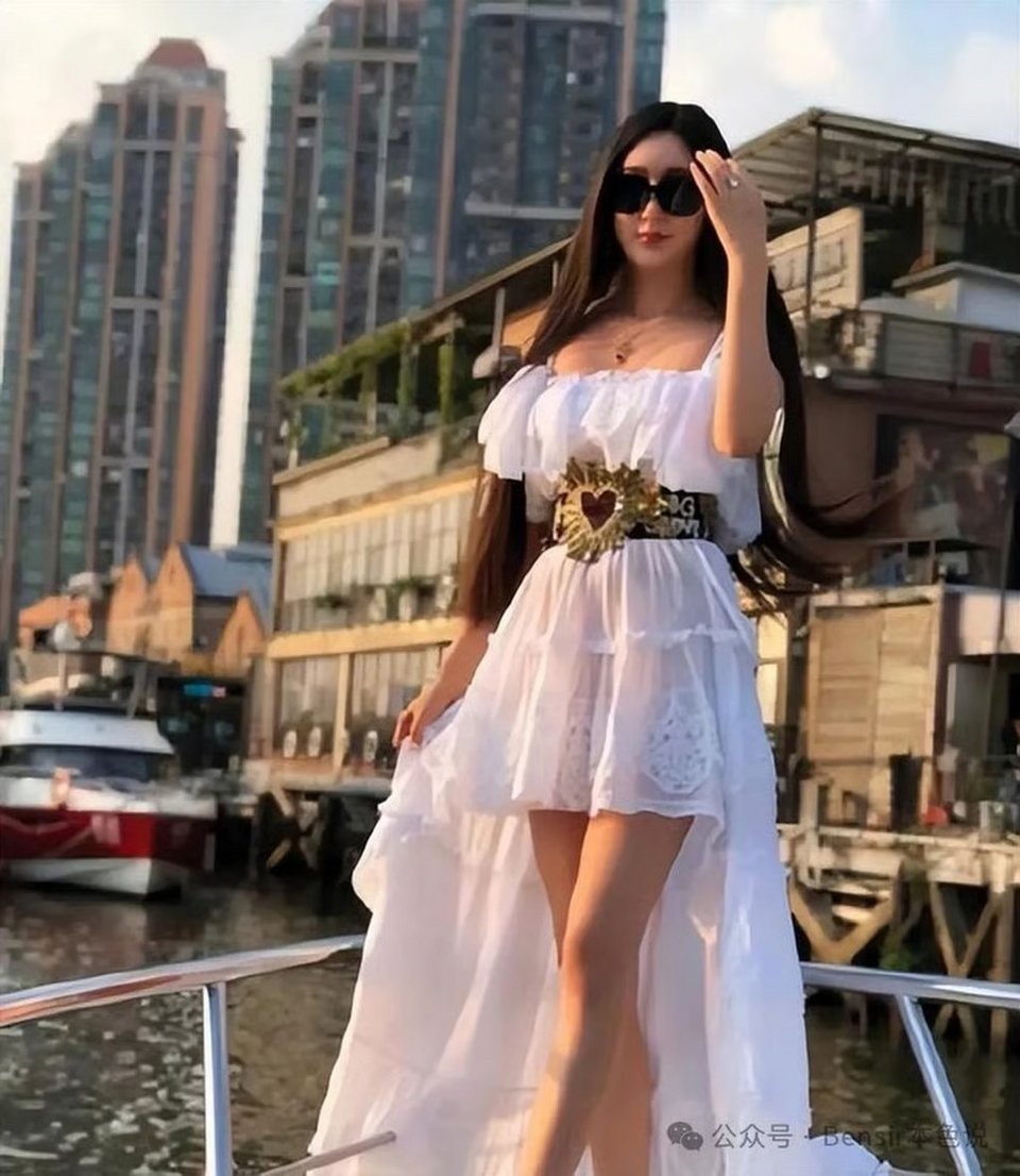 H πρώην σύντροφος του Ξου Μπο, Τανγκ Ζινγκ 