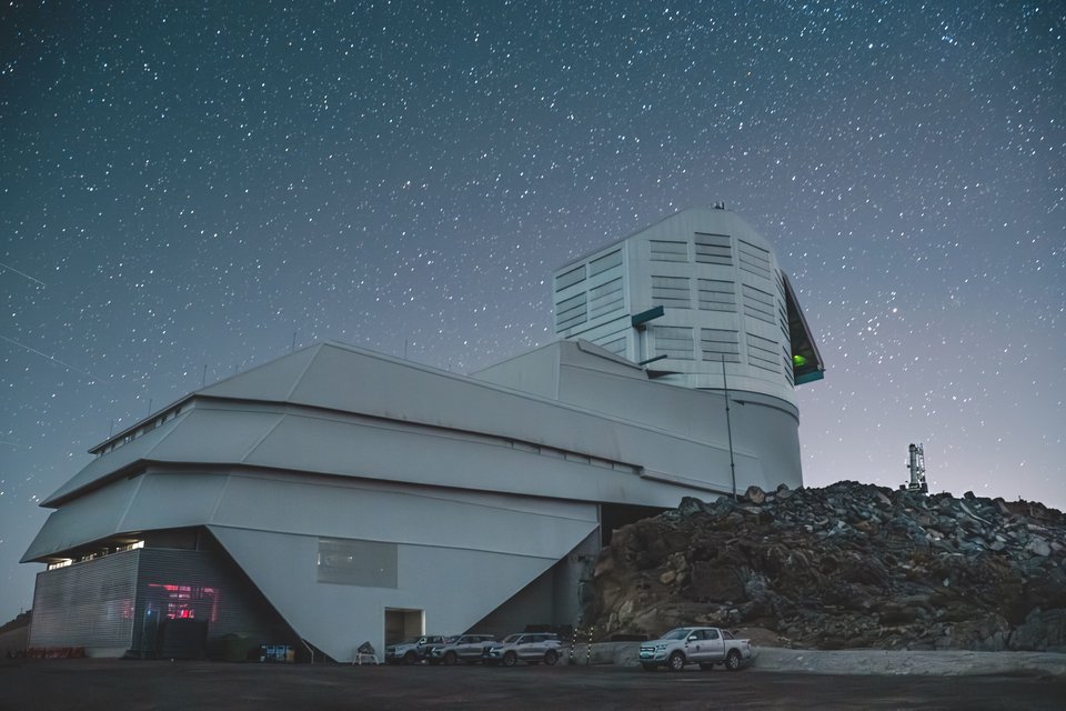 Η «Εφεύρεση της Χρονιάς»: το μεγαλύτερο ψηφιακό «μάτι» για δεκαετή χαρτογράφηση του ουρανού, με δεδομένα που θα τροφοδοτούν επιστήμη και πλανητική άμυνα / WIKIPEDIA