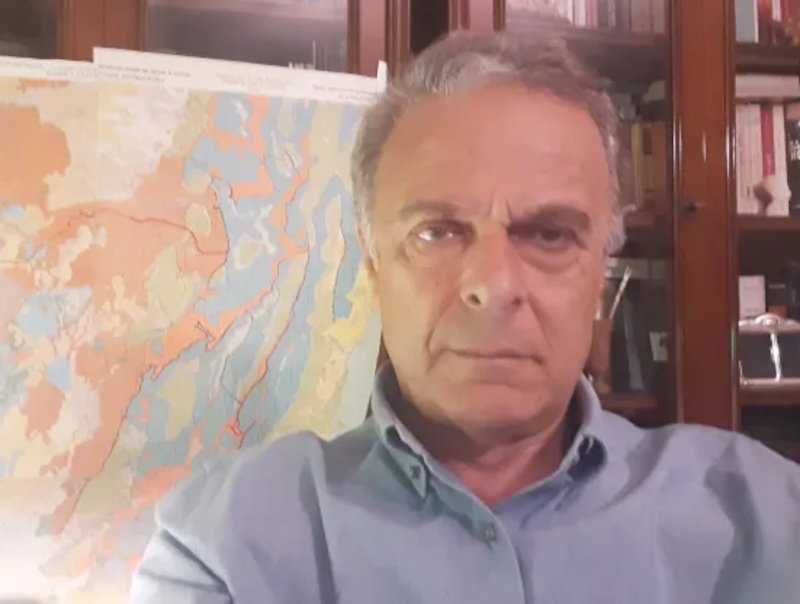 Ο διευθυντής υδάτινων πόρων και γεωθερμίας του ΙΓΜΕ, Παναγιώτης Σαμπατακάκης