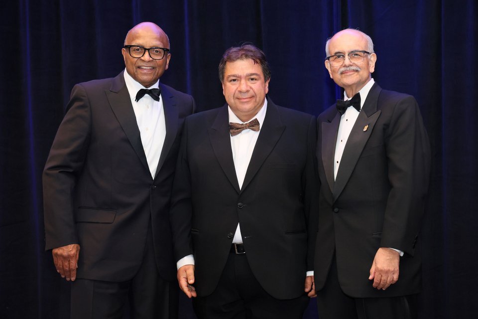 Ο καθηγητής το 2024 πρωτοστάτησε στη δημιουργία του Κέντρου Έρευνας και Καινοτομίας Μεταμοσχεύσεων Συμπαγών Οργάνων στο ΑΠΘ