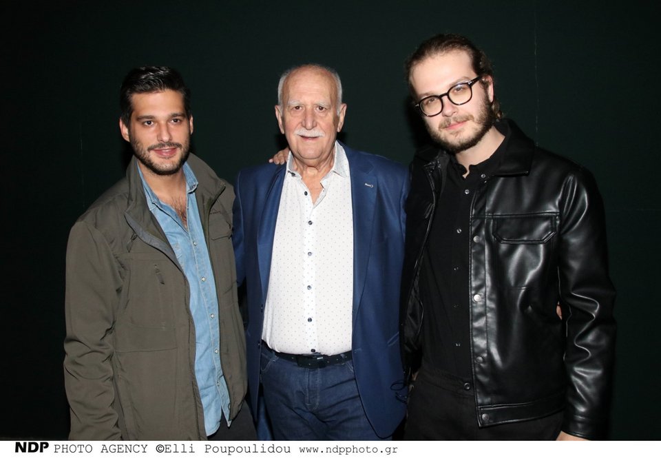 Ο Γιώργος Παπαδάκης με τους γιους του, Φοίβο και Ιάσονα