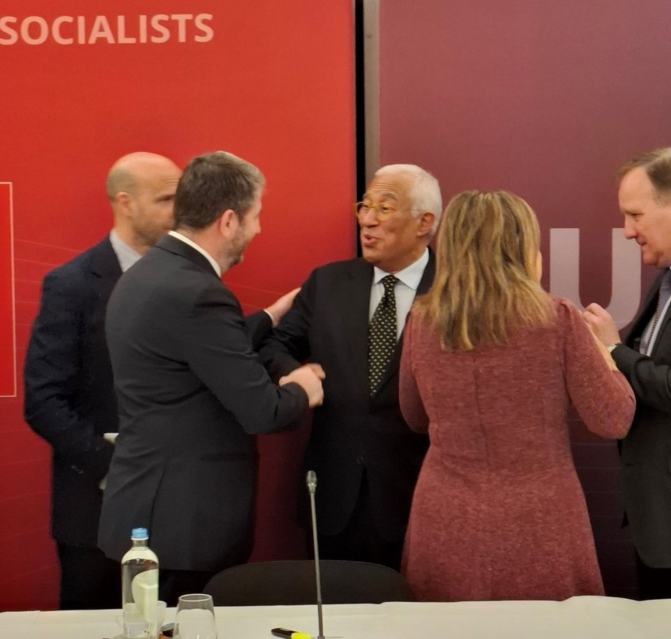 Ο Νίκος Ανδρουλάκης με τον επικεφαλής του Ευρωπαϊκού Συμβουλίου Αντόνιο Κόστα