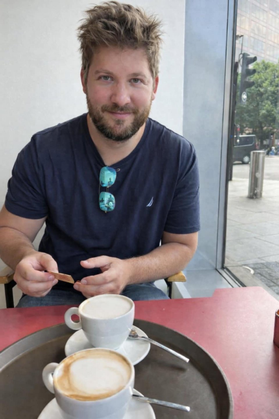 Η φωτογραφία του γιατρού που δημιουργήθηκε με τη βοήθεια του AI και δείχνει πώς πιθανόν να μοιάζει σήμερα ο 33χρονος 